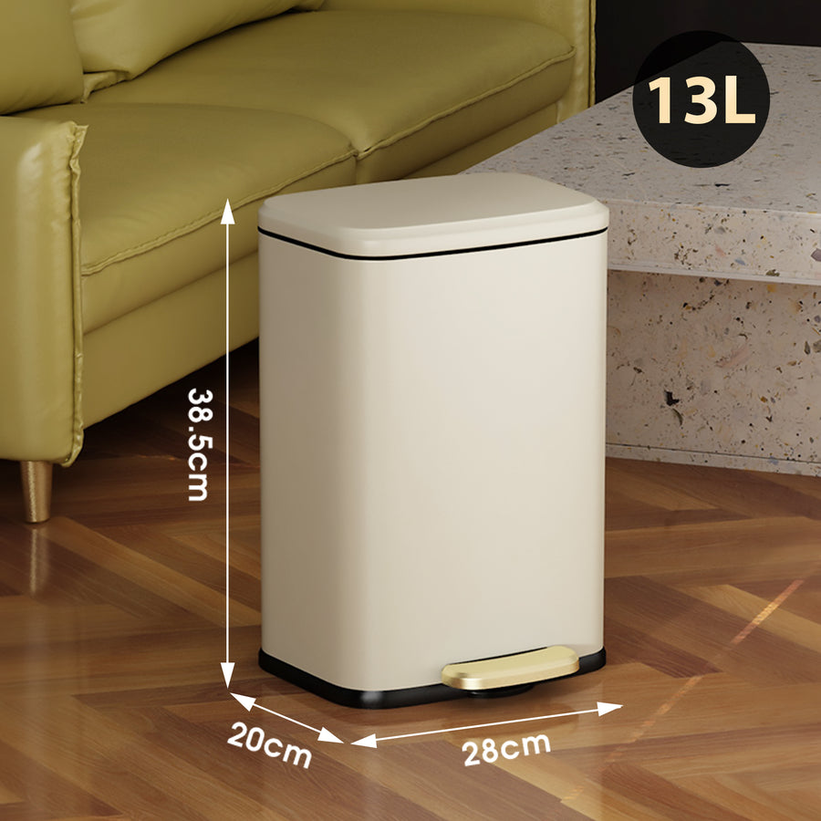 F18 Pedal Trash Can